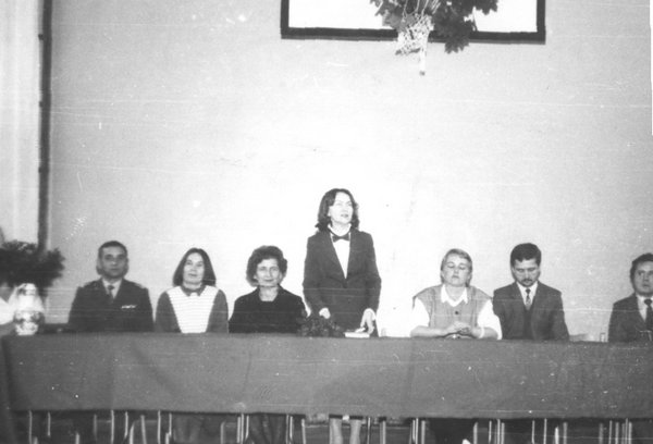 1985-slubow klas 1.jpg