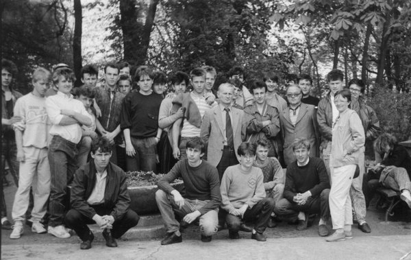 1990_klasaUK_wycieczka.jpg