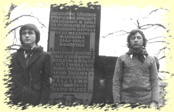 002-1976-warta honorowa.jpg