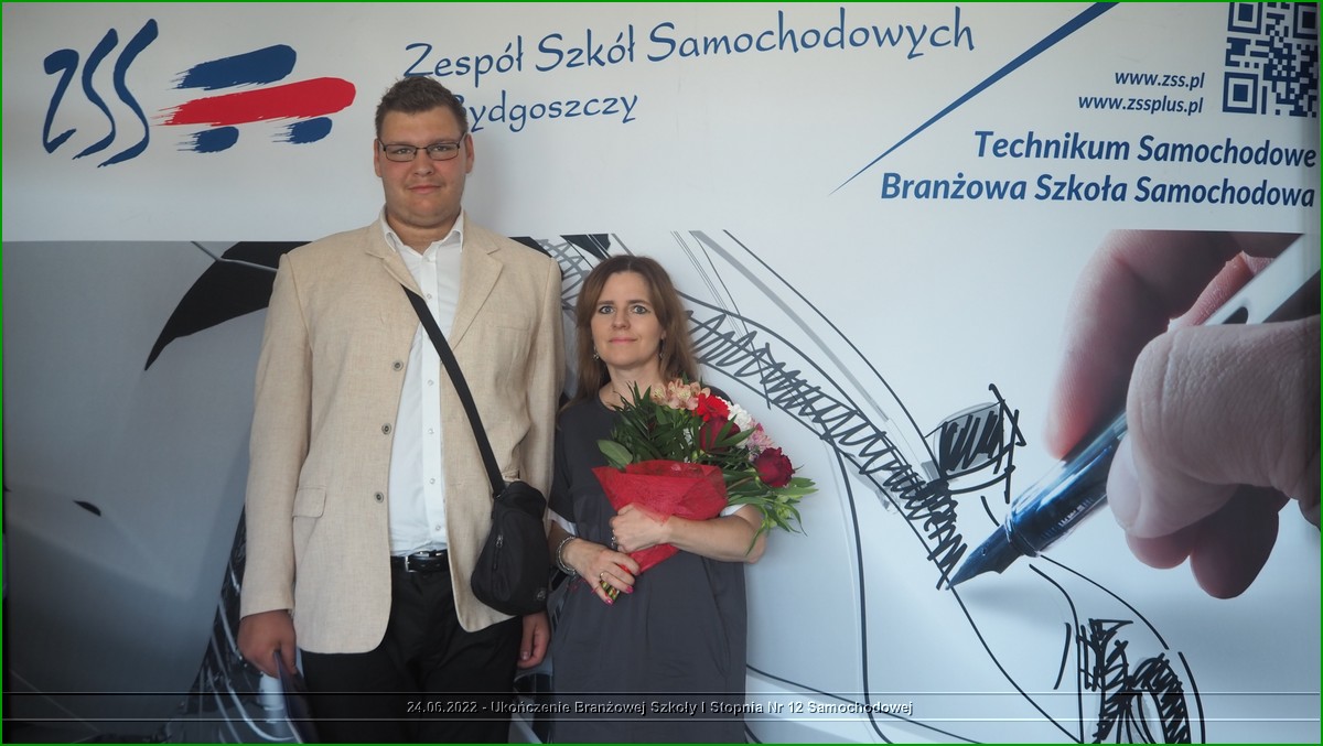 PK242158a.jpg
