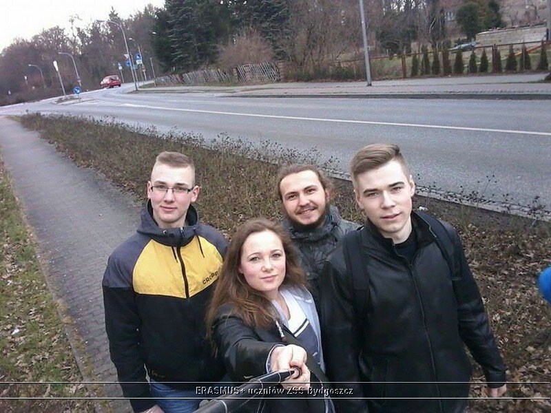 032.jpg